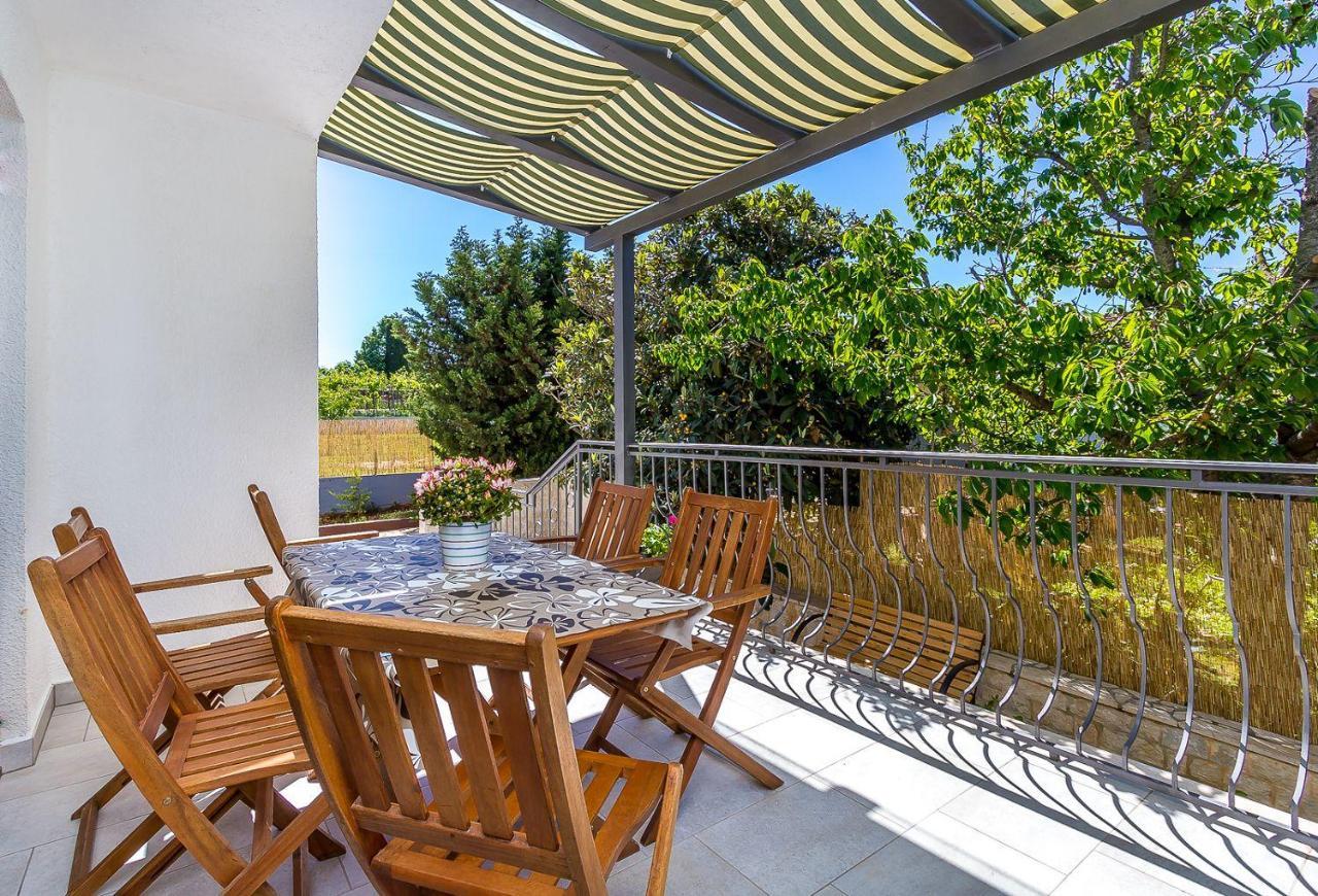 Neu Renovierte Ferienwohnung Mit Klima, Wlan, Terrasse Und Grill Pula Eksteriør billede